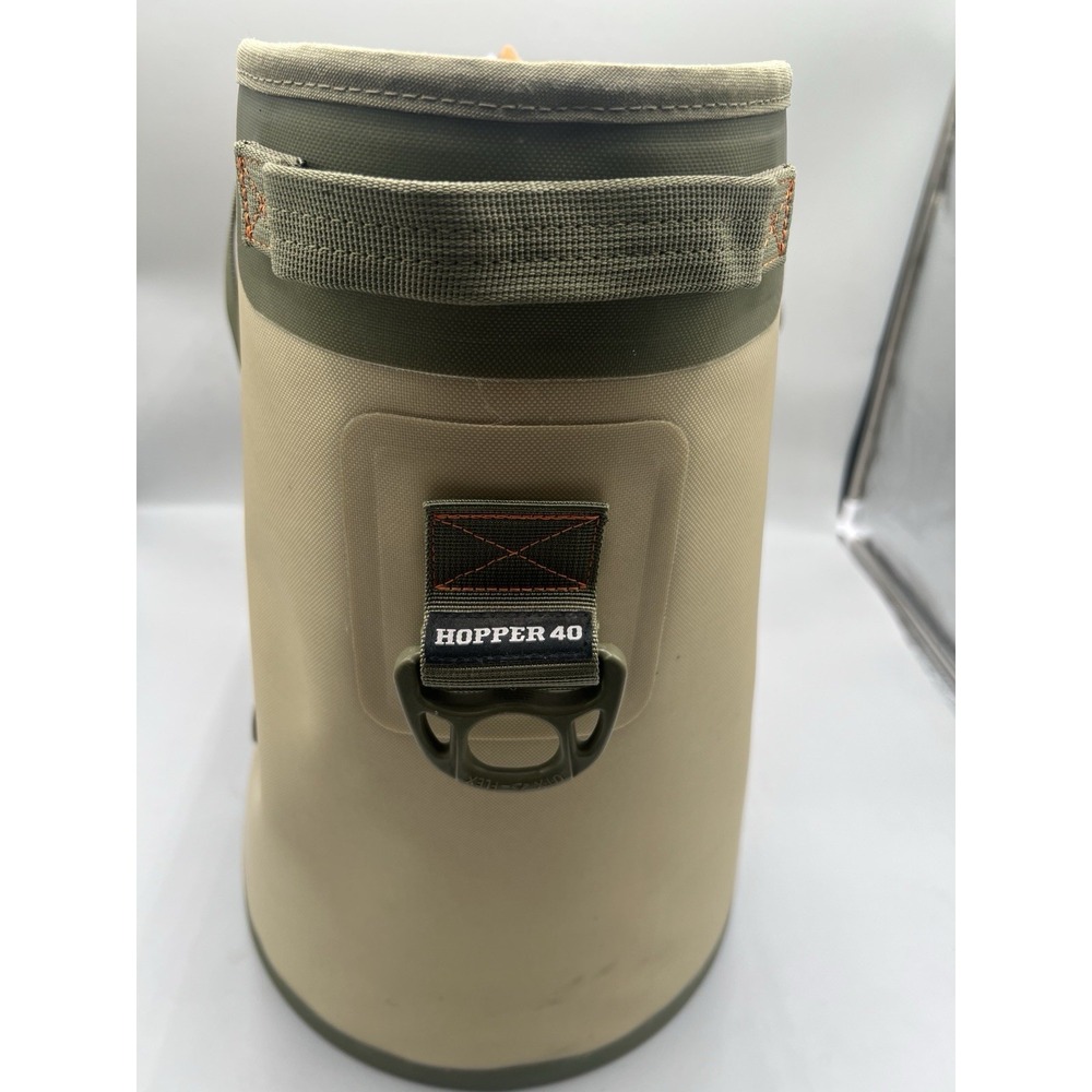 Yeti Hopper 40  Field Tan/Olive Green with Orange Blaze Interior Soft Cooler # - Picture 6 of 9